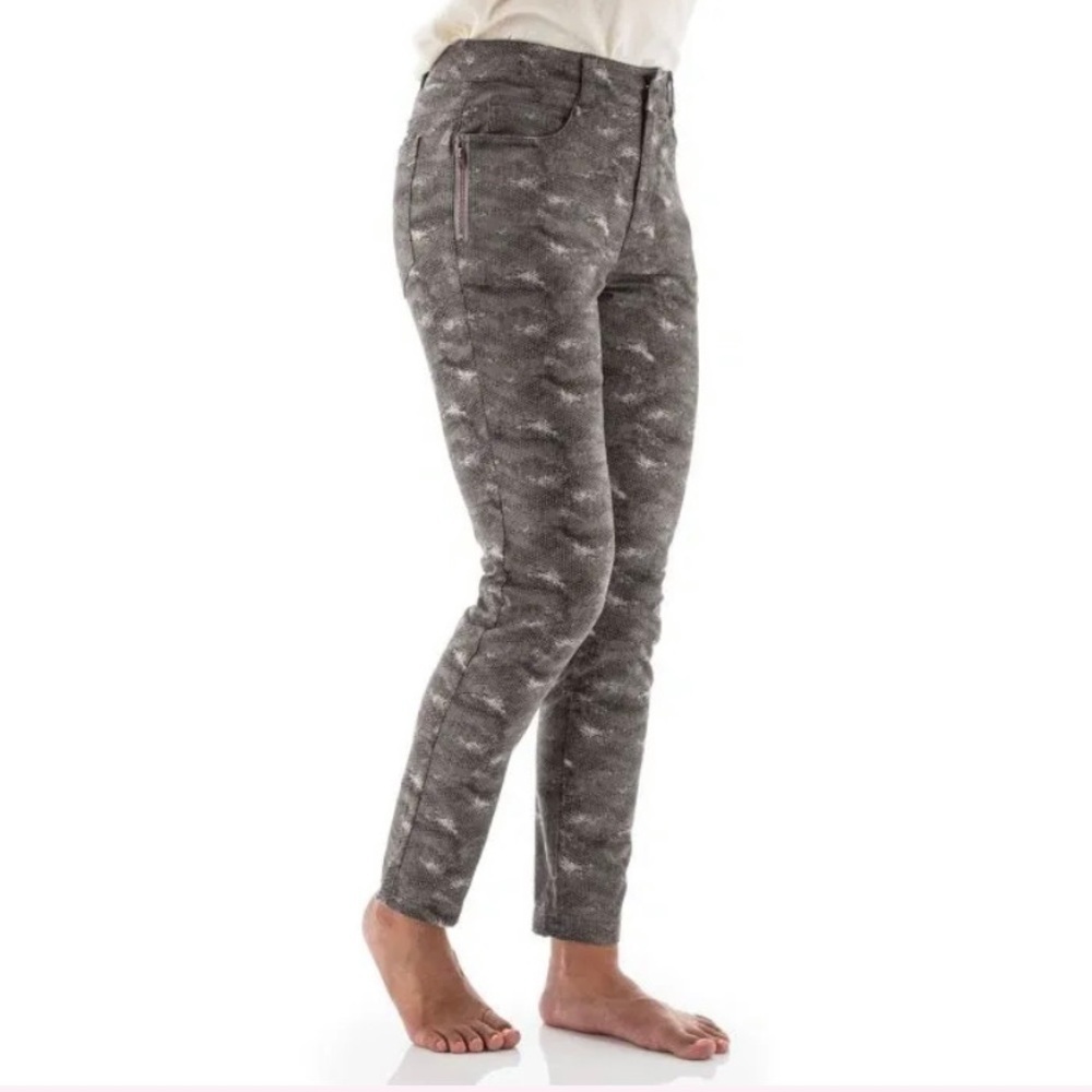 Aventura 6 Blake Print Skinny Pants Reptile Camo Print Taupe Gray Organic Cotton - Picture 16 of 16